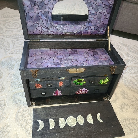 Handcrafted Jewelry Box - Picture 5 of 7